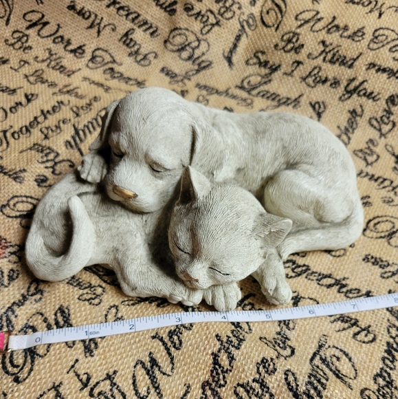 NWT adorable resin material dog and cat sculpture very cute decoration - Picture 2 of 6